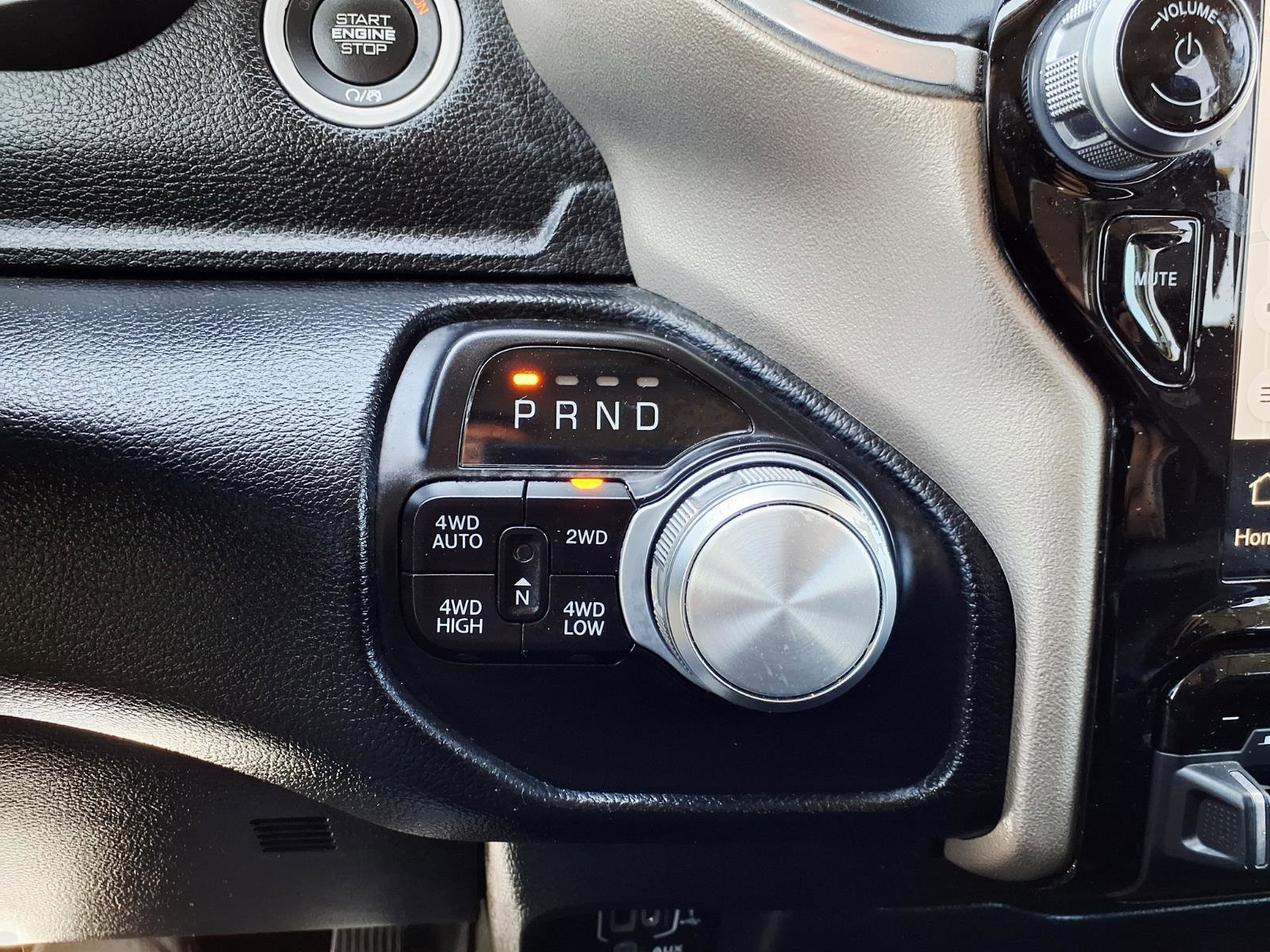 Used 2022 RAM 1500 Laramie AWD/4WD image 26