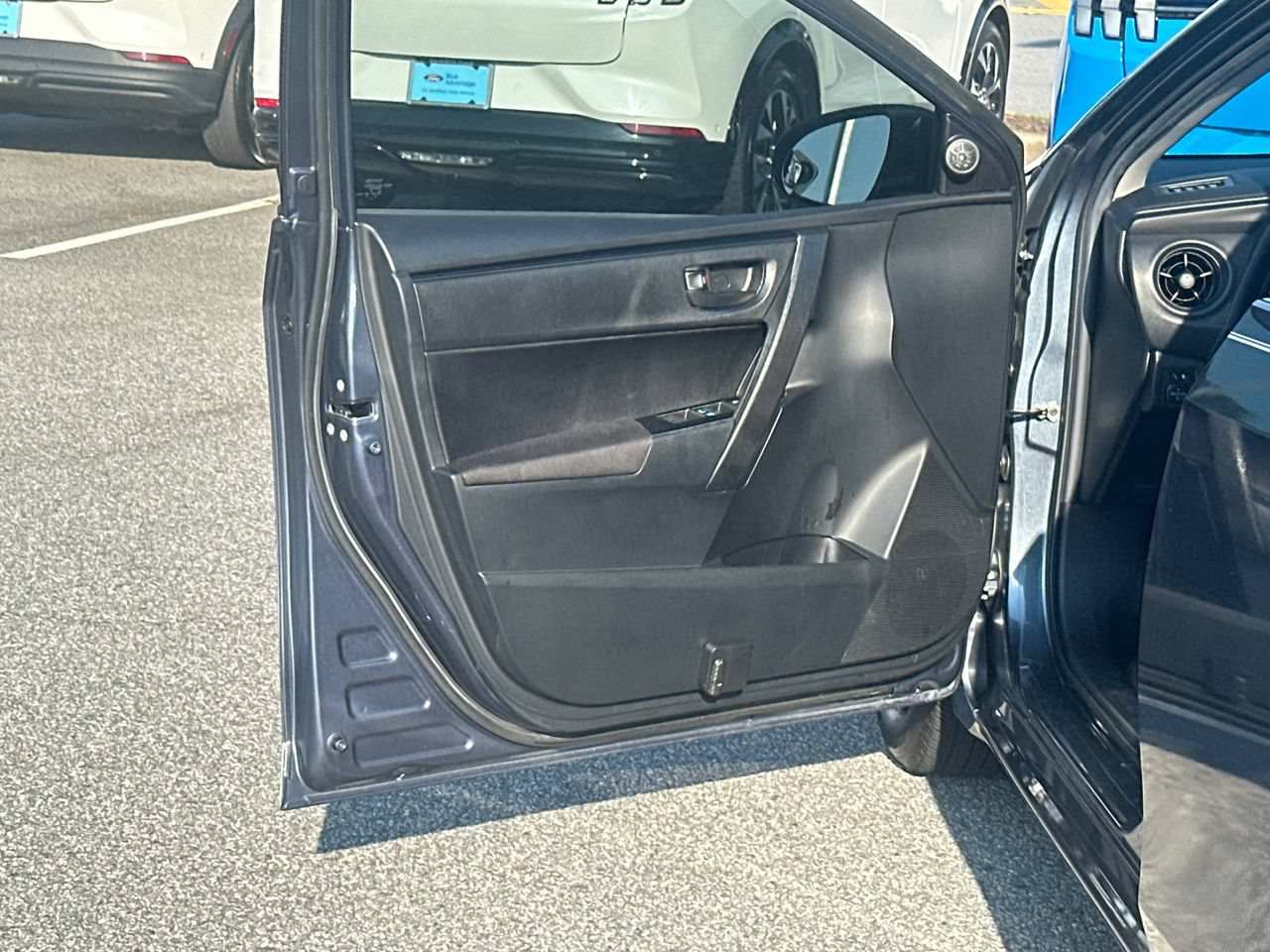 Used 2019 Toyota Corolla L FWD image 11