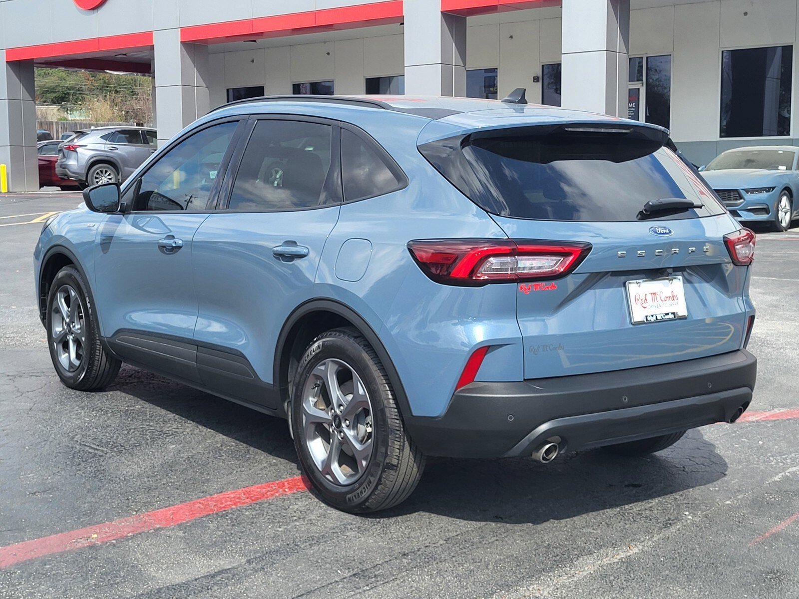 Certified 2025 Ford Escape ST-Line w/ Tech Pack #1 image 5