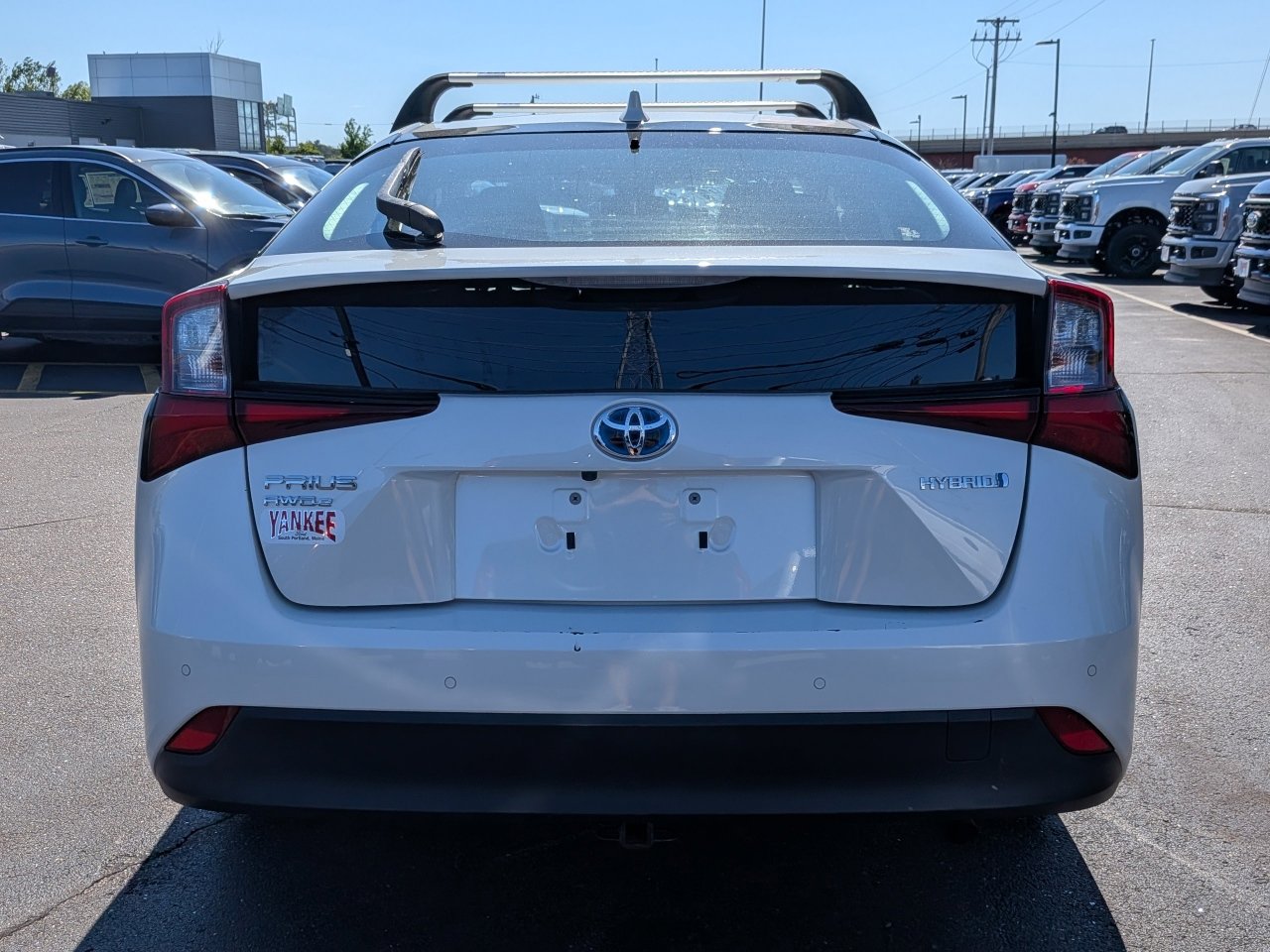 Used 2020 Toyota Prius LE w/ Carpet Mat Package AWD/4WD image 5