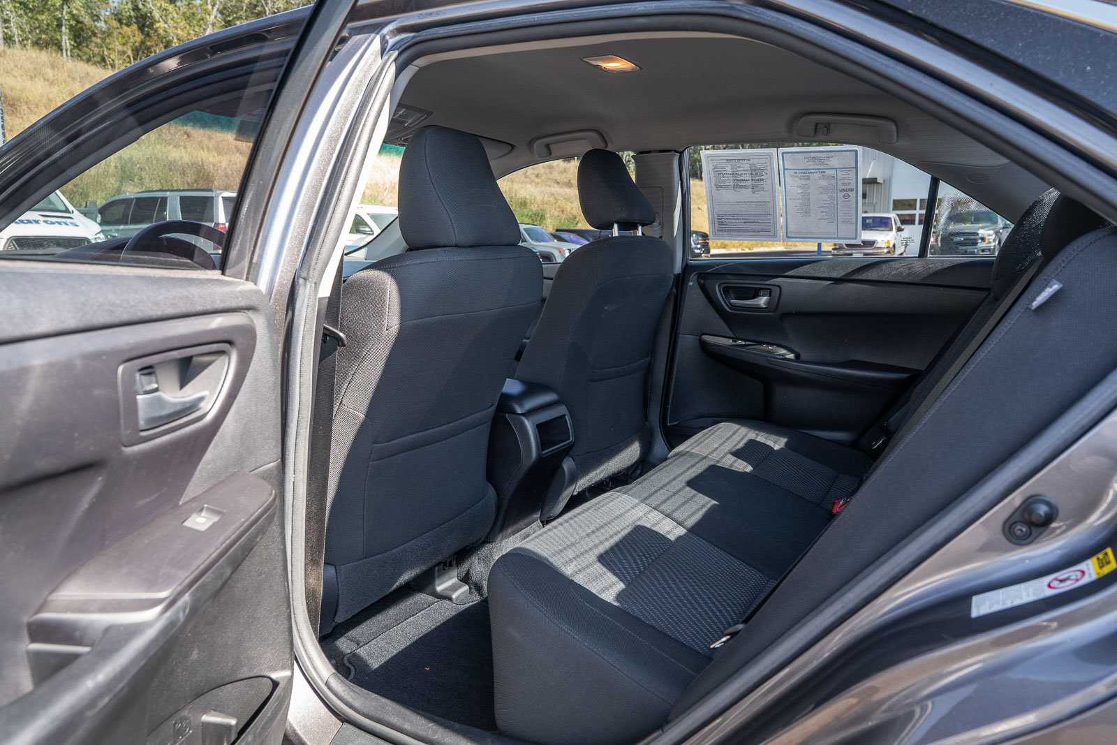 Used 2017 Toyota Camry SE FWD image 16