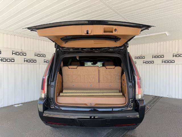 Used 2017 Cadillac Escalade Platinum AWD/4WD image 28
