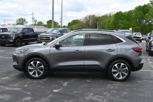 Certified 2024 Ford Escape Platinum AWD/4WD image 4