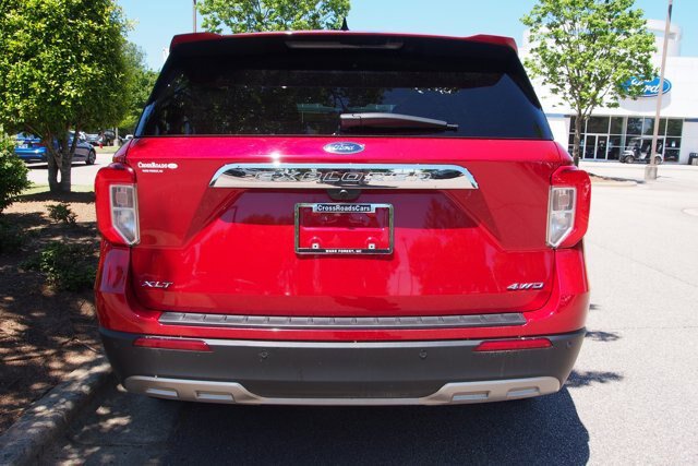 Certified 2023 Ford Explorer XLT w/ Equipment Group 202A AWD/4WD image 6
