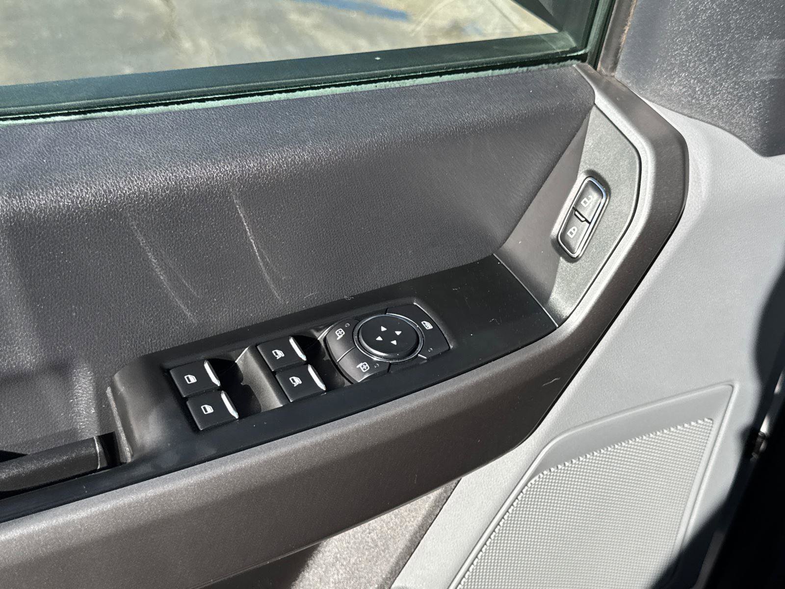 Certified 2025 Ford F250 XLT w/ FX4 Off-Road Package image 28