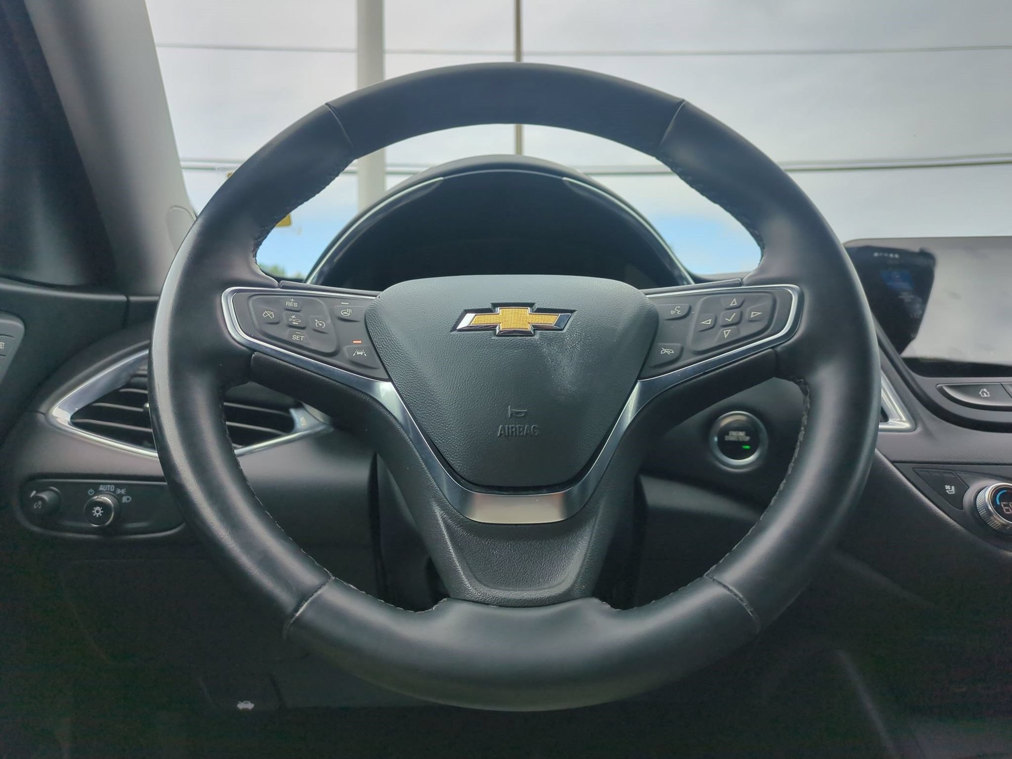 Used 2024 Chevrolet Malibu LT FWD image 15