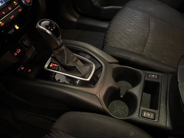 Used 2019 Nissan Rogue SV w/ Premium Package FWD image 29