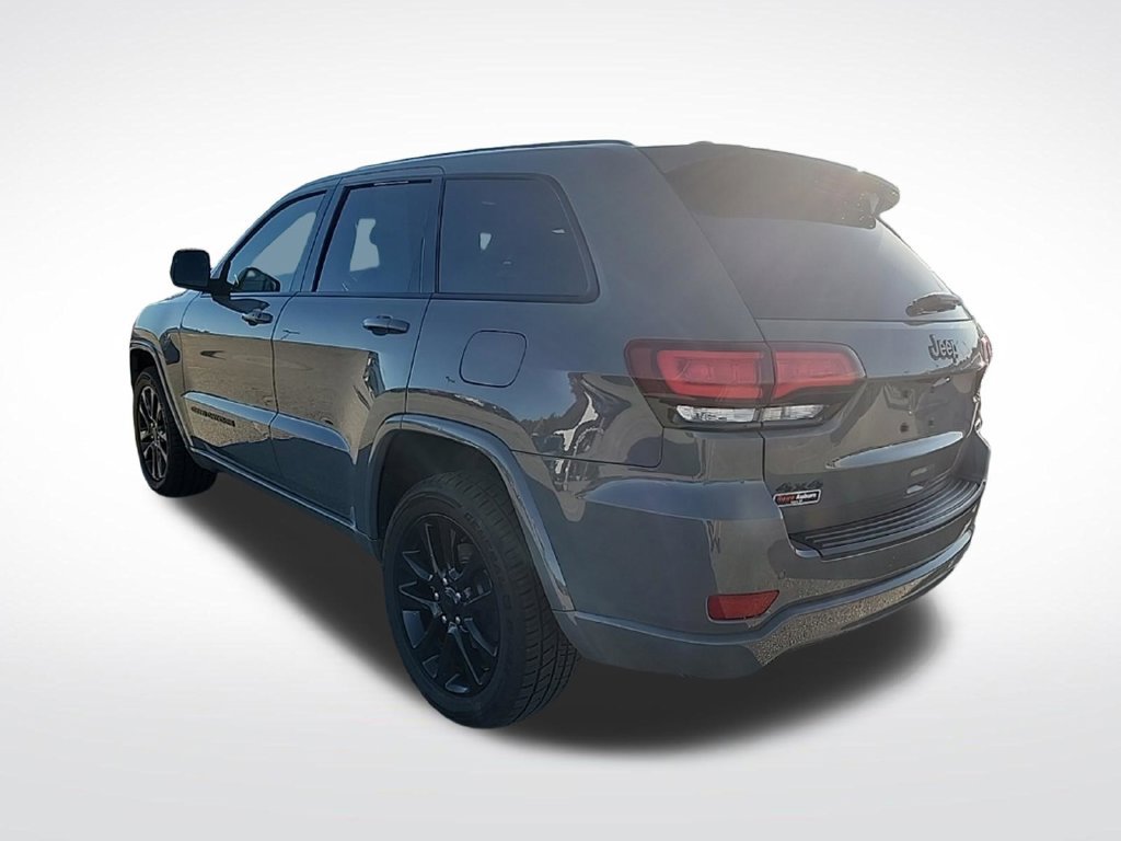 Used 2019 Jeep Grand Cherokee Altitude AWD/4WD image 5