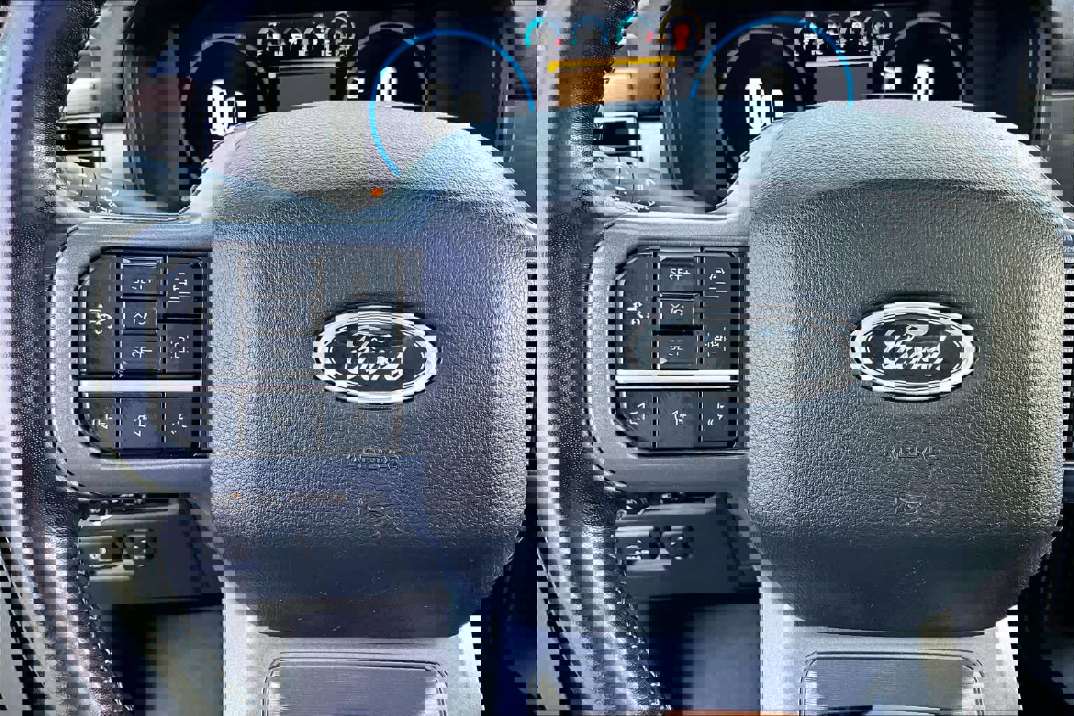 Certified 2023 Ford F150 Lariat w/ Equipment Group 502A High image 23