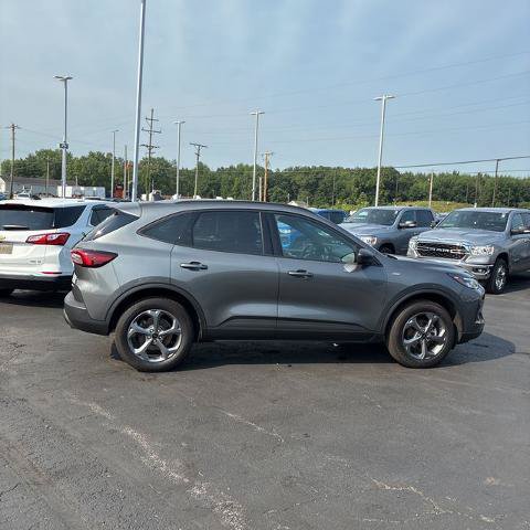Certified 2025 Ford Escape ST-Line AWD/4WD image 4