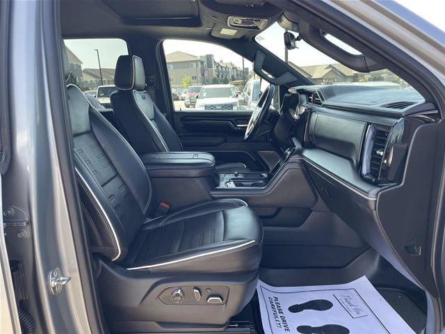 Used 2025 GMC Sierra 2500 AT4X AWD/4WD image 19