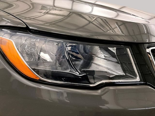 Used 2020 Jeep Compass Limited AWD/4WD image 27