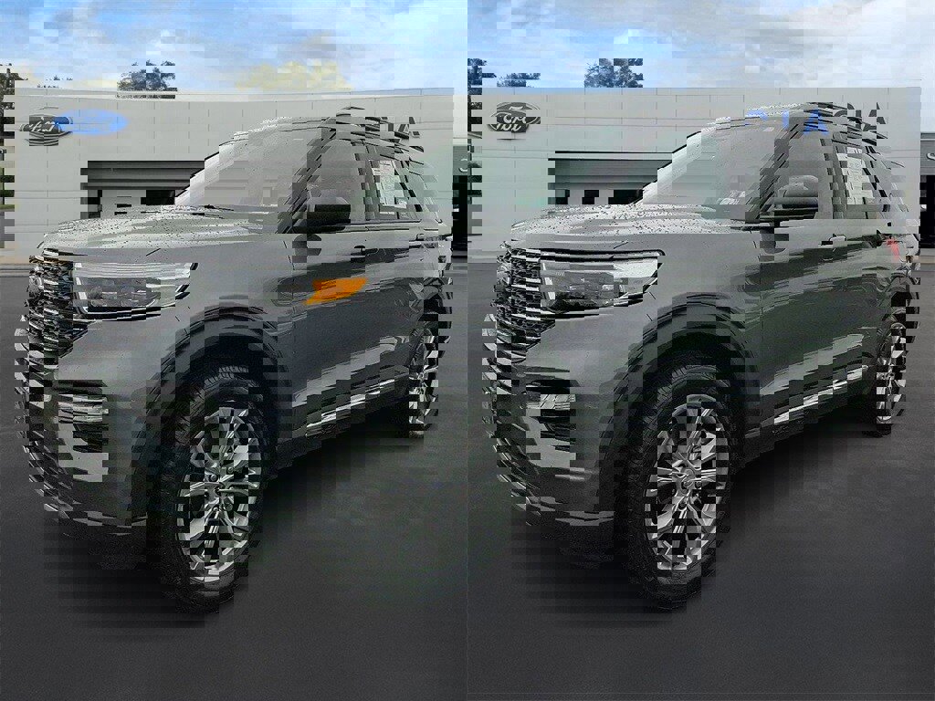 Certified 2023 Ford Explorer XLT w/ Equipment Group 202A