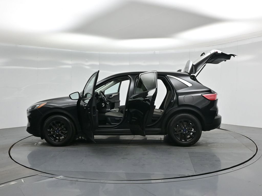 Certified 2022 Ford Escape SE image 34