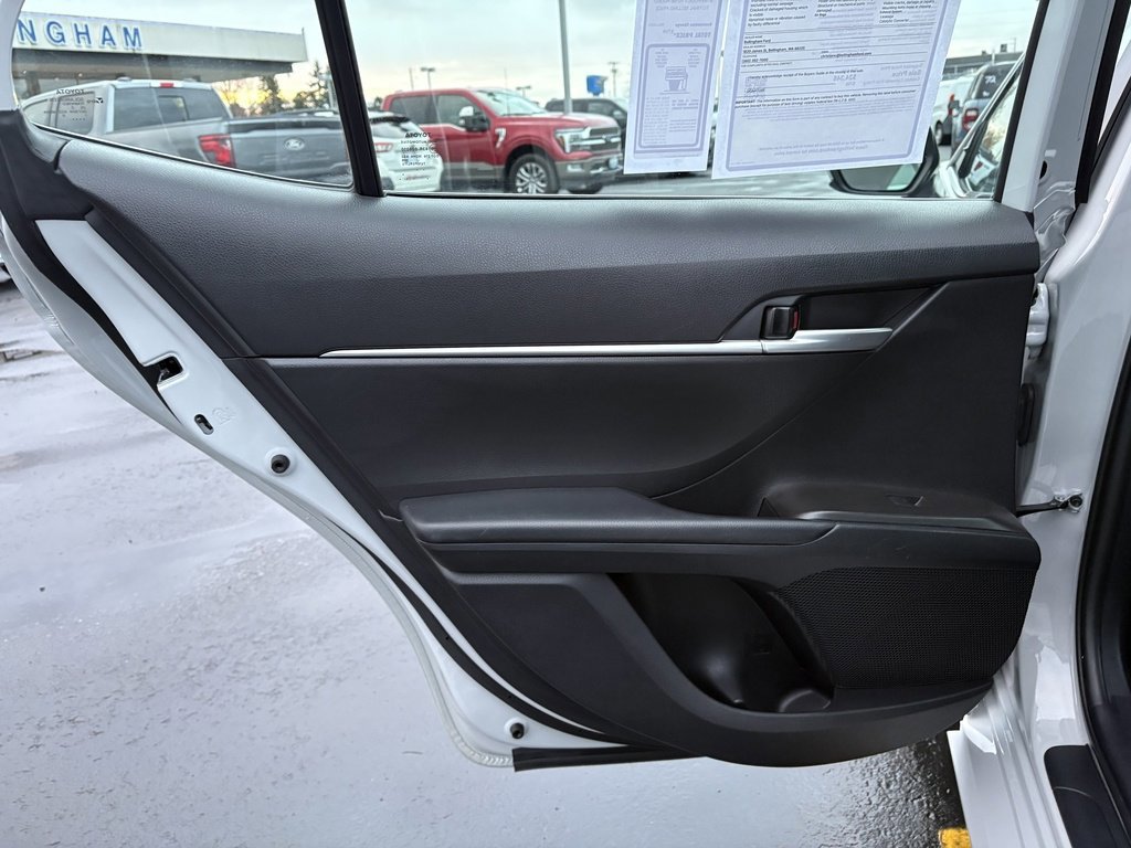 Used 2024 Toyota Camry LE image 33