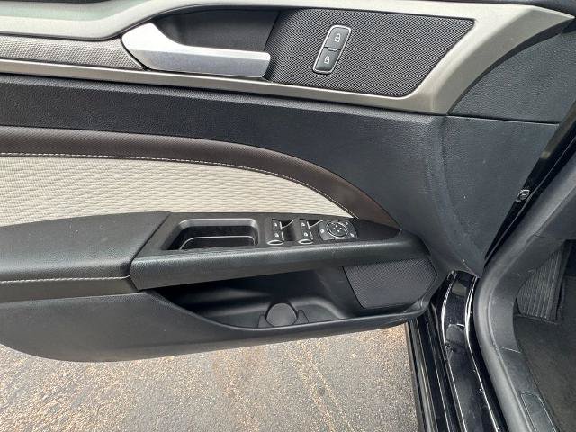 Certified 2020 Ford Fusion SE w/ Equipment Group 151A FWD image 30