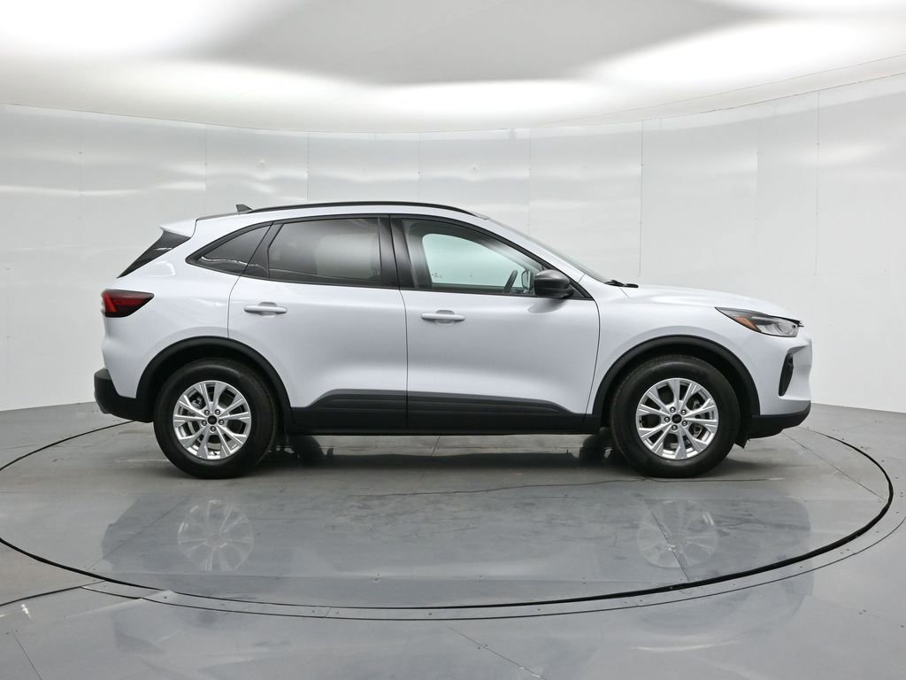 Certified 2025 Ford Escape Active image 9
