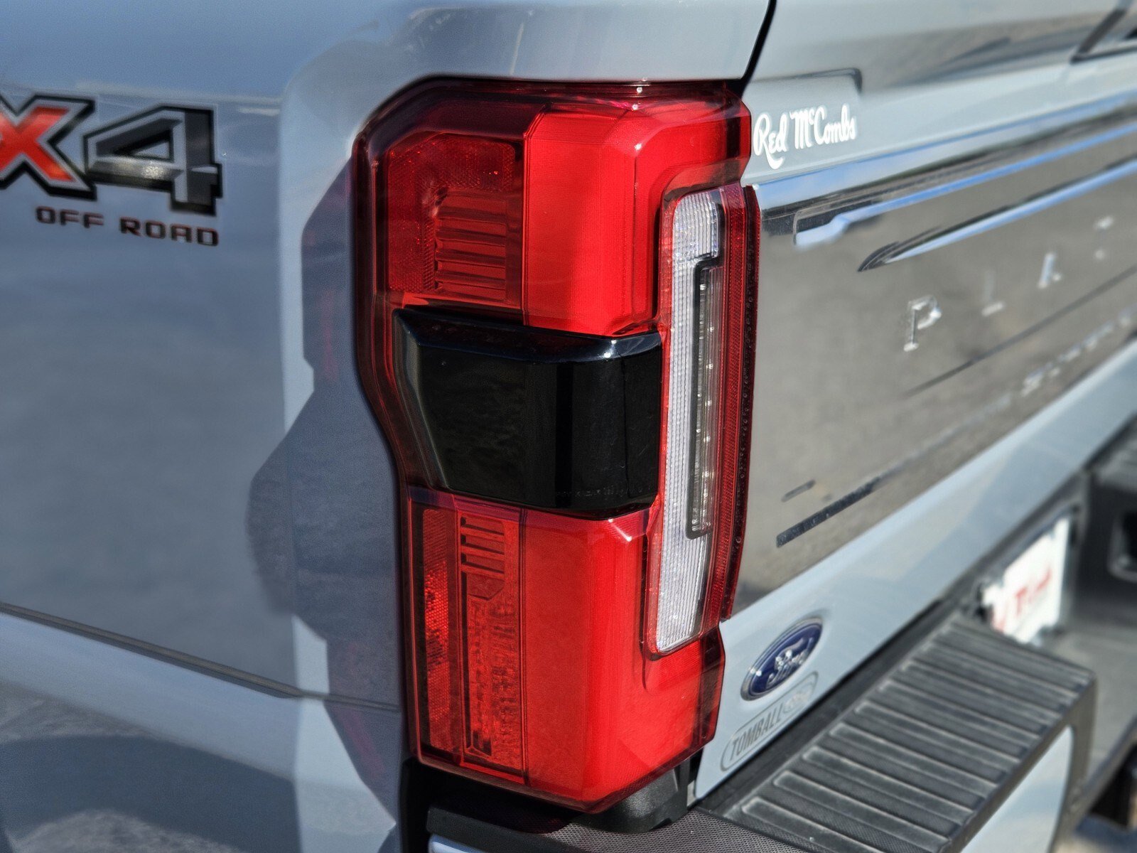 Certified 2024 Ford F250 Platinum w/ FX4 Off-Road Package image 10
