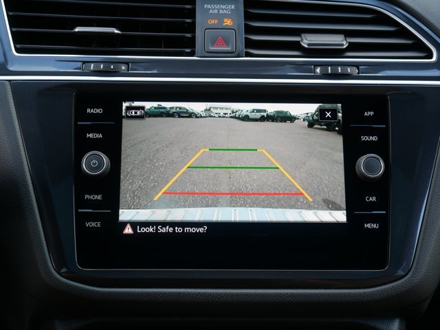 Used 2024 Volkswagen Tiguan SE AWD/4WD image 27