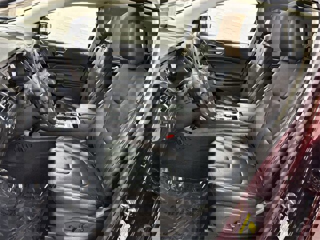 Certified 2022 Ford Edge Titanium image 3