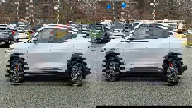 Certified 2021 Ford Mustang Mach-E Select image 3