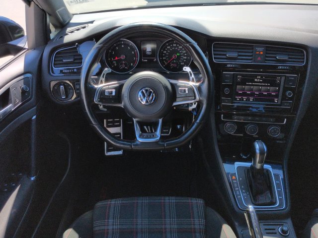 Used 2019 Volkswagen Golf 4-Door FWD image 18