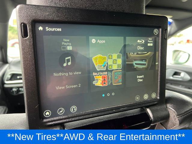 Used 2021 Chrysler Pacifica Touring-L w/ Uconnect Theater Family Group AWD/4WD image 28