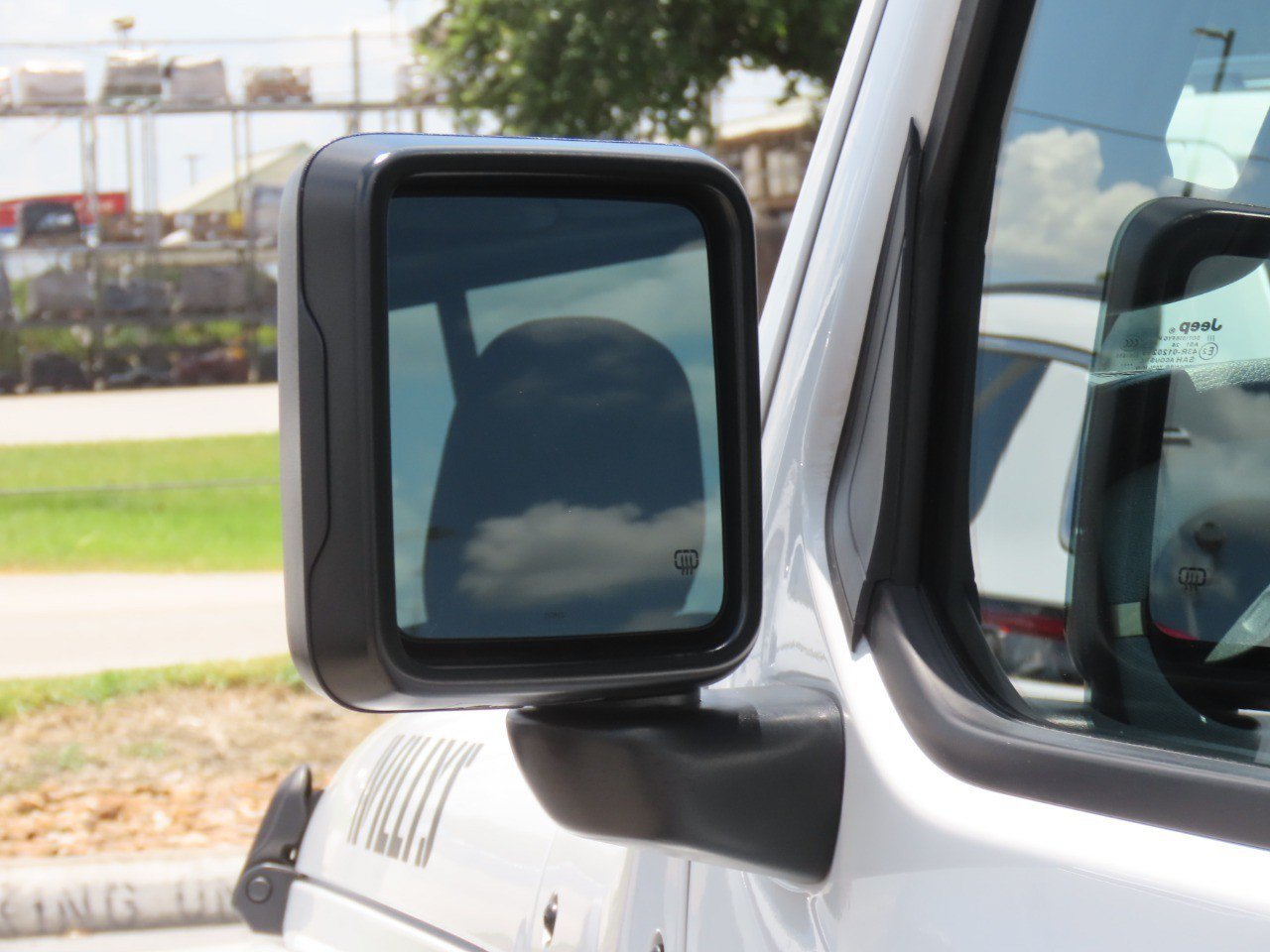 Used 2024 Jeep Gladiator Sport AWD/4WD image 18