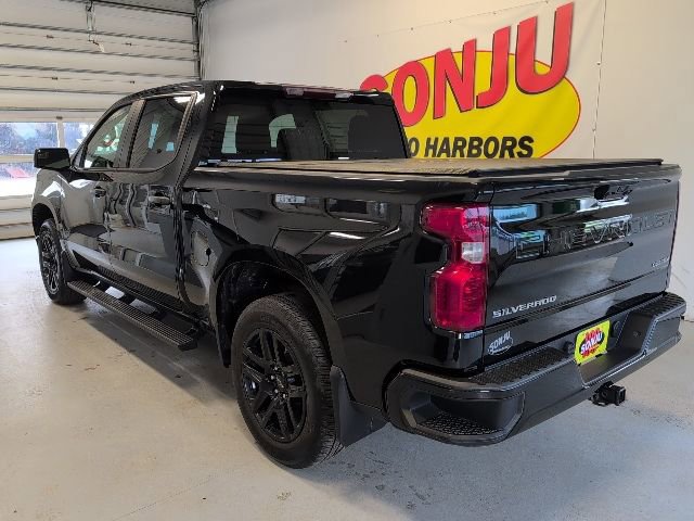 Used 2023 Chevrolet Silverado 1500 Custom image 2