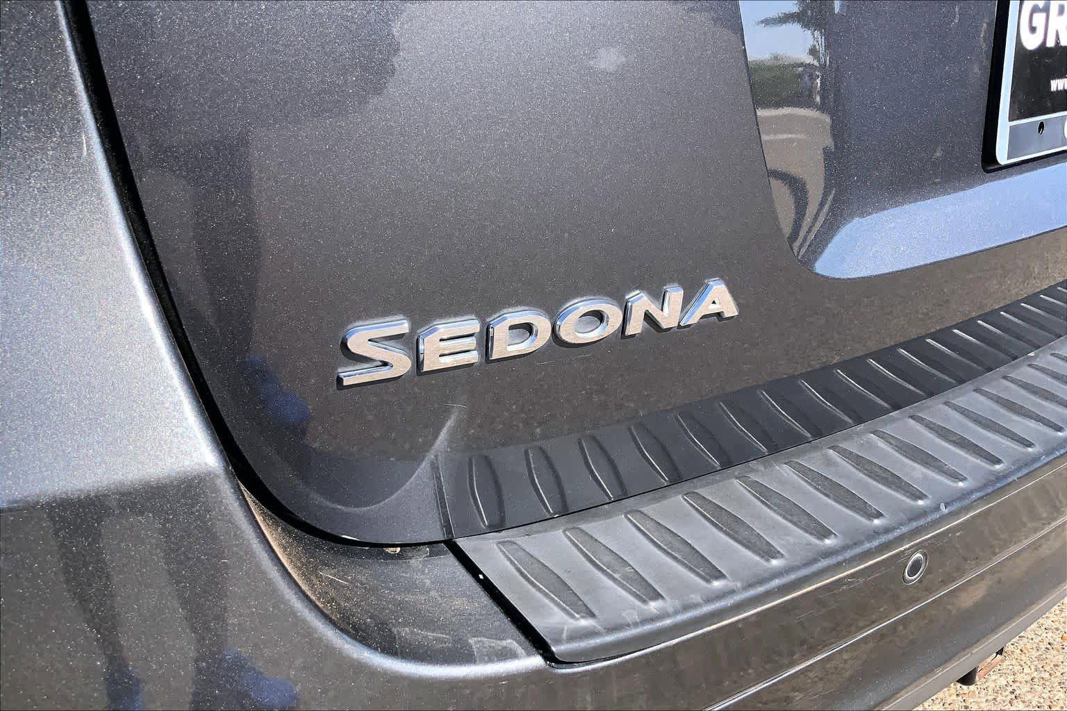 Used 2017 Kia Sedona EX FWD image 31