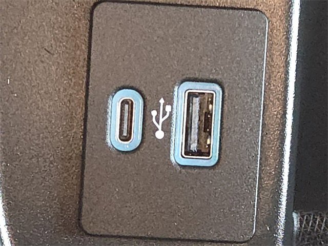 Certified 2022 Ford F150 XLT w/ Equipment Group 302A High image 17