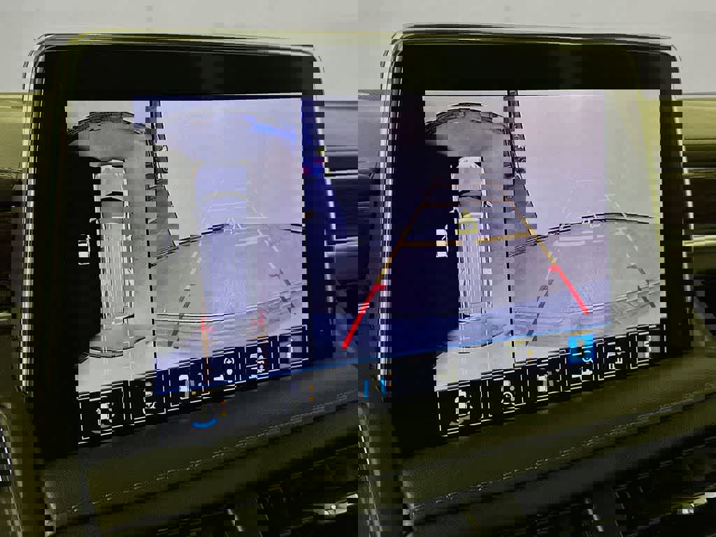 Used 2021 Chevrolet Suburban High Country image 28