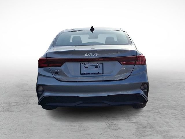 Used 2023 Kia Forte LXS image 5