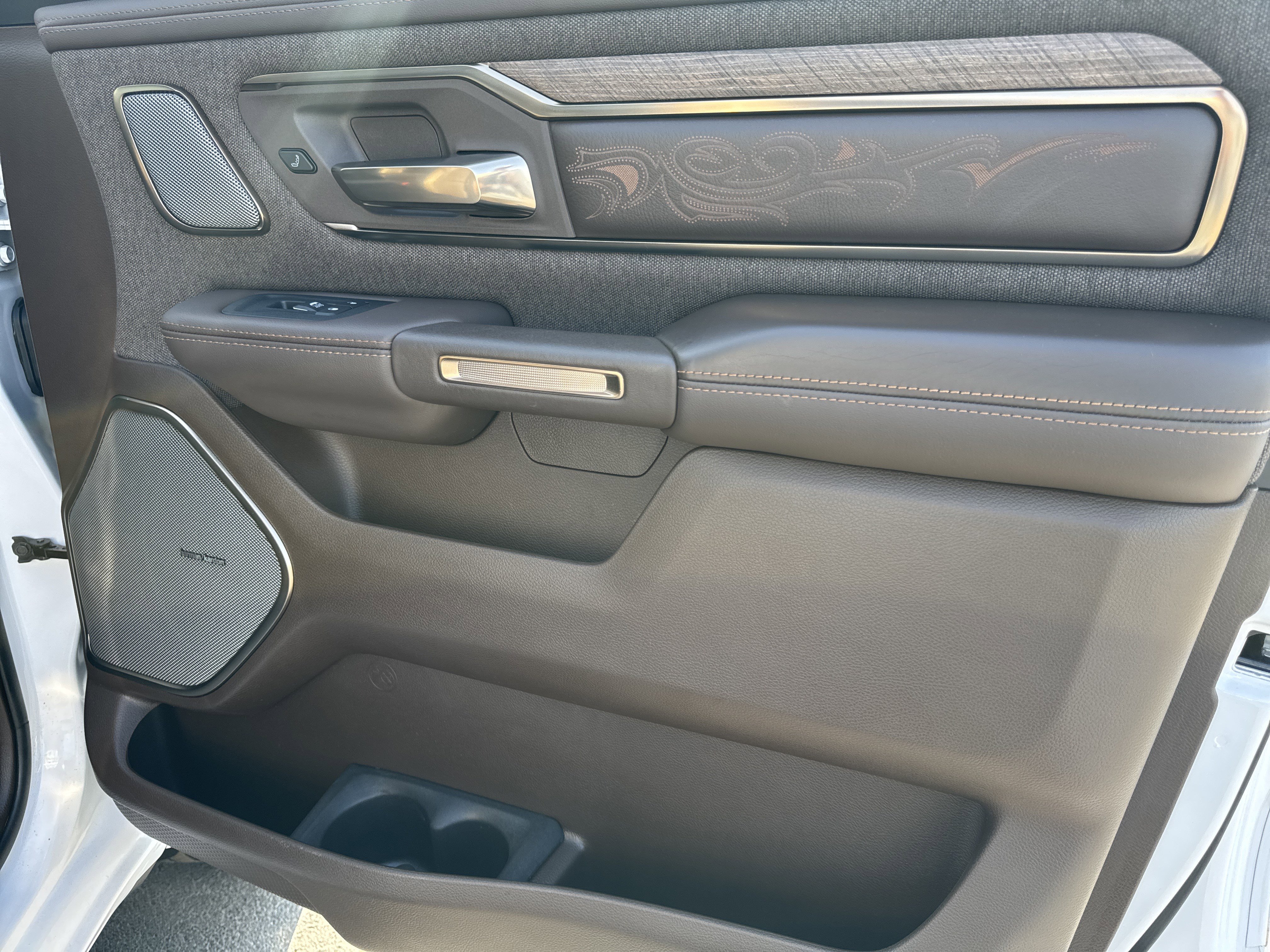 Used 2025 RAM 1500 Limited image 18