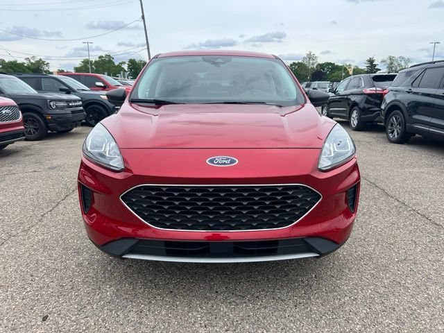 Certified 2022 Ford Escape SE w/ Convenience Package AWD/4WD image 2