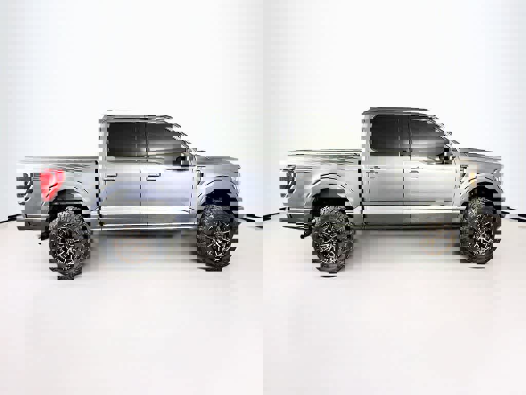 Certified 2021 Ford F150 XLT w/ Equipment Group 302A High image 26