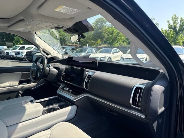Certified 2025 Ford Expedition Max Platinum AWD/4WD image 12