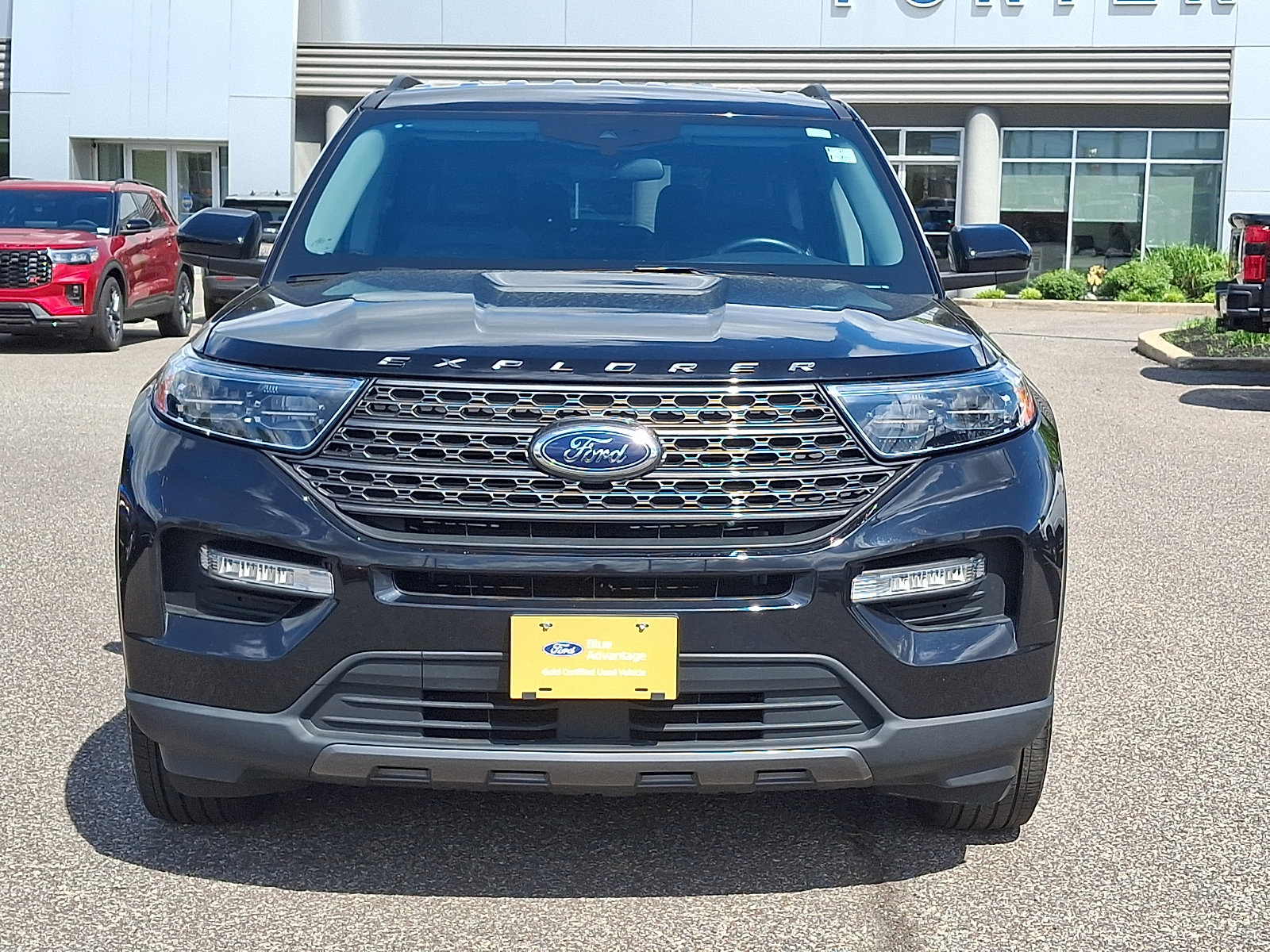 Certified 2023 Ford Explorer XLT w/ Equipment Group 202A AWD/4WD image 3