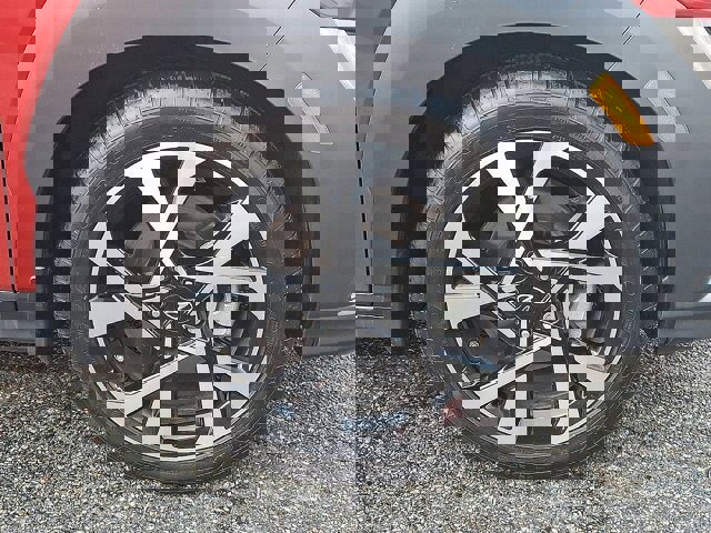 Used 2023 Hyundai Kona Limited image 28