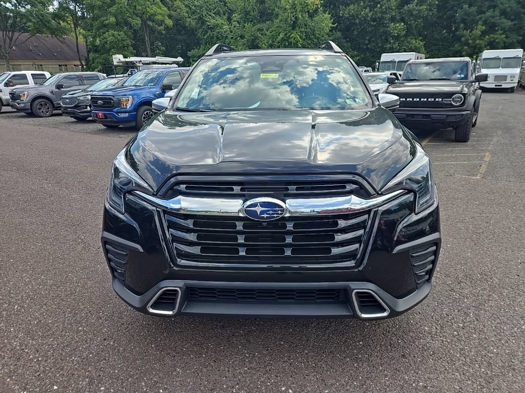 Used 2023 Subaru Ascent Touring AWD/4WD image 2