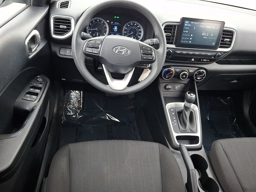 Used 2020 Hyundai Venue SE FWD image 11