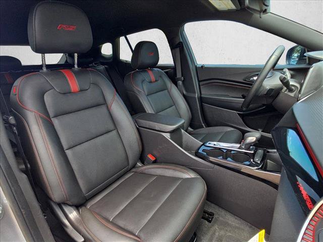 Used 2025 Chevrolet Trax RS w/ Driver Confidence Package FWD image 18