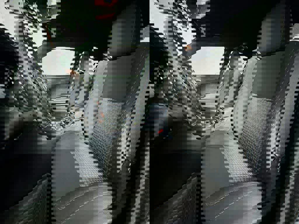 Used 2023 Dodge Charger R/T w/ Performance Handling Group image 15