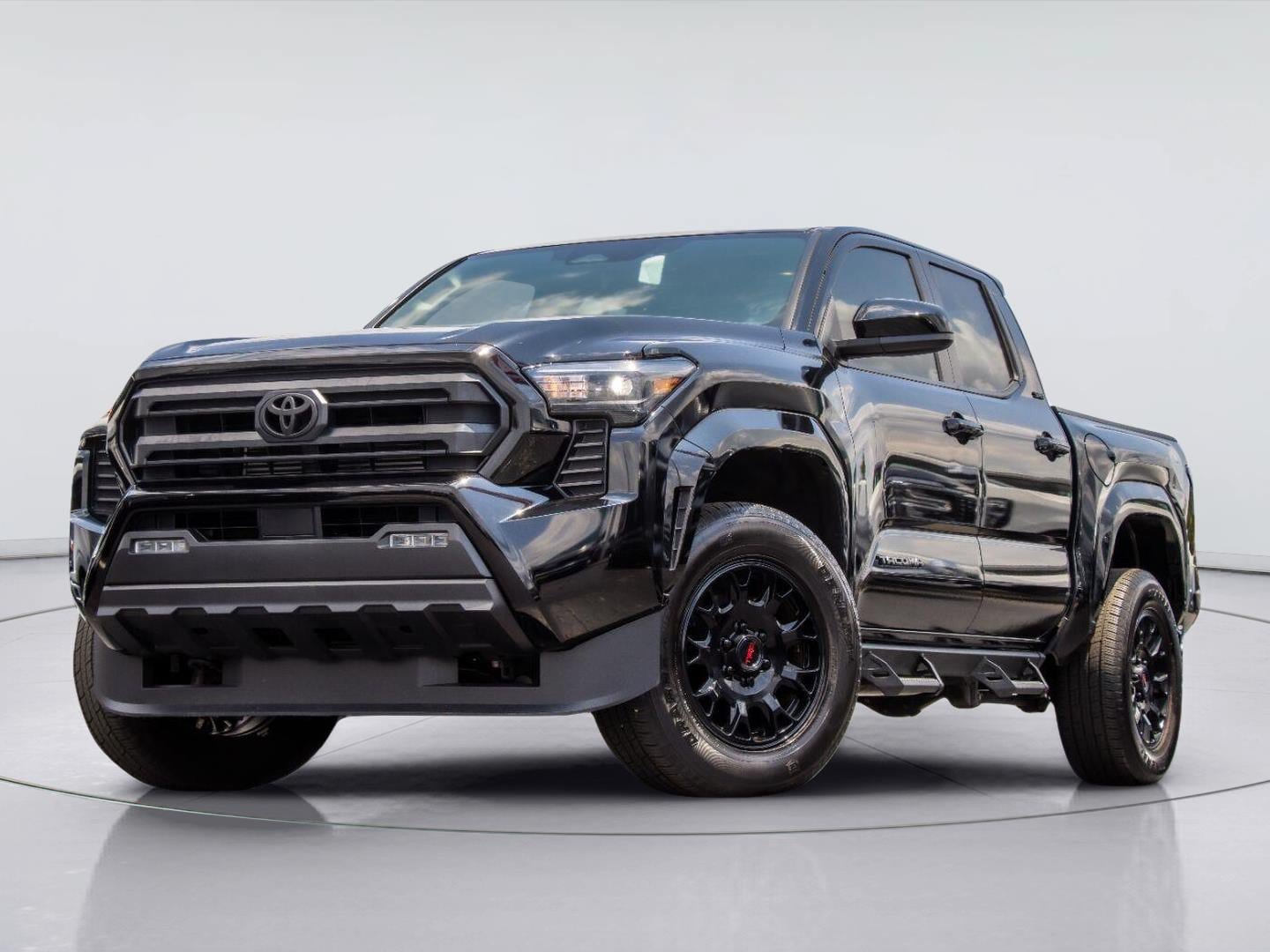 Used 2024 Toyota Tacoma SR5 RWD image 1