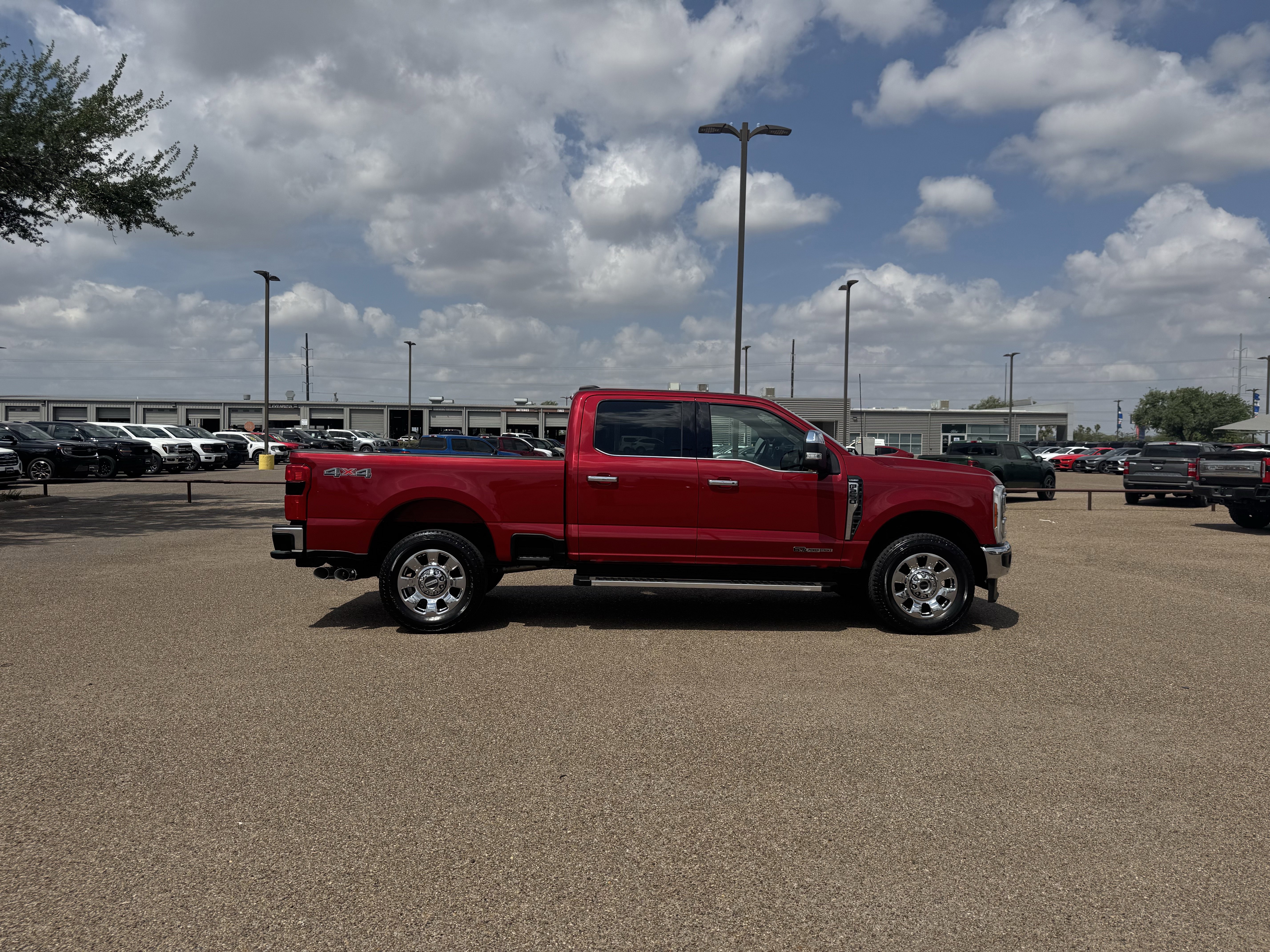 Certified 2023 Ford F250 Lariat w/ Tow Technology Package image 4