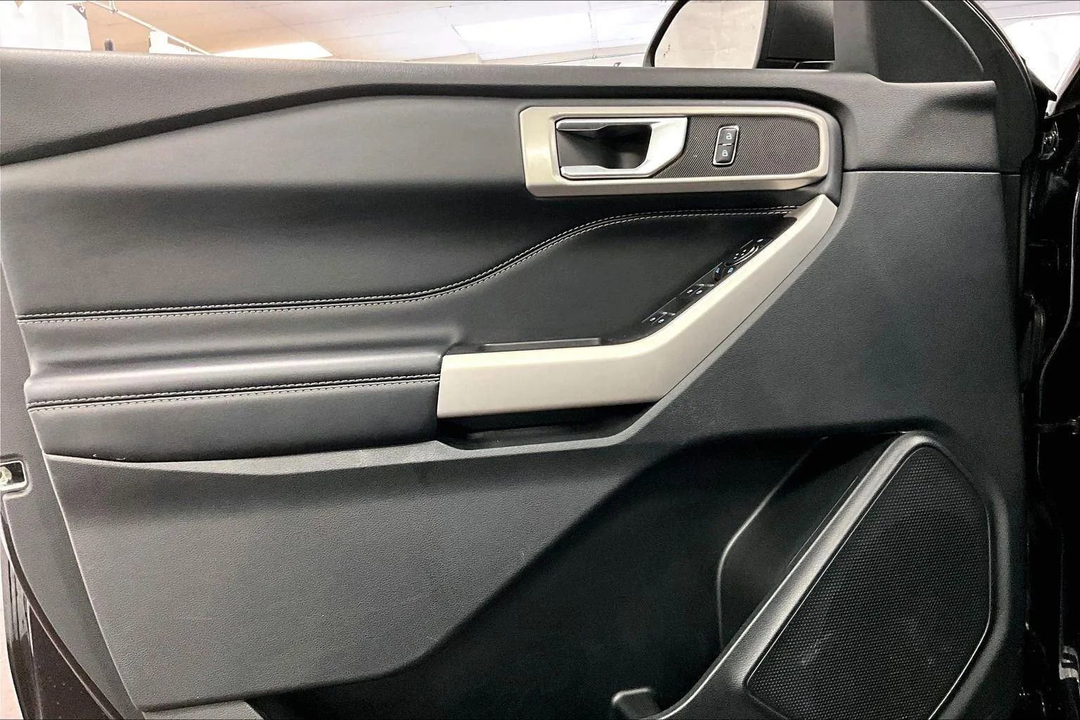 Certified 2023 Ford Explorer XLT w/ Equipment Group 202A image 22