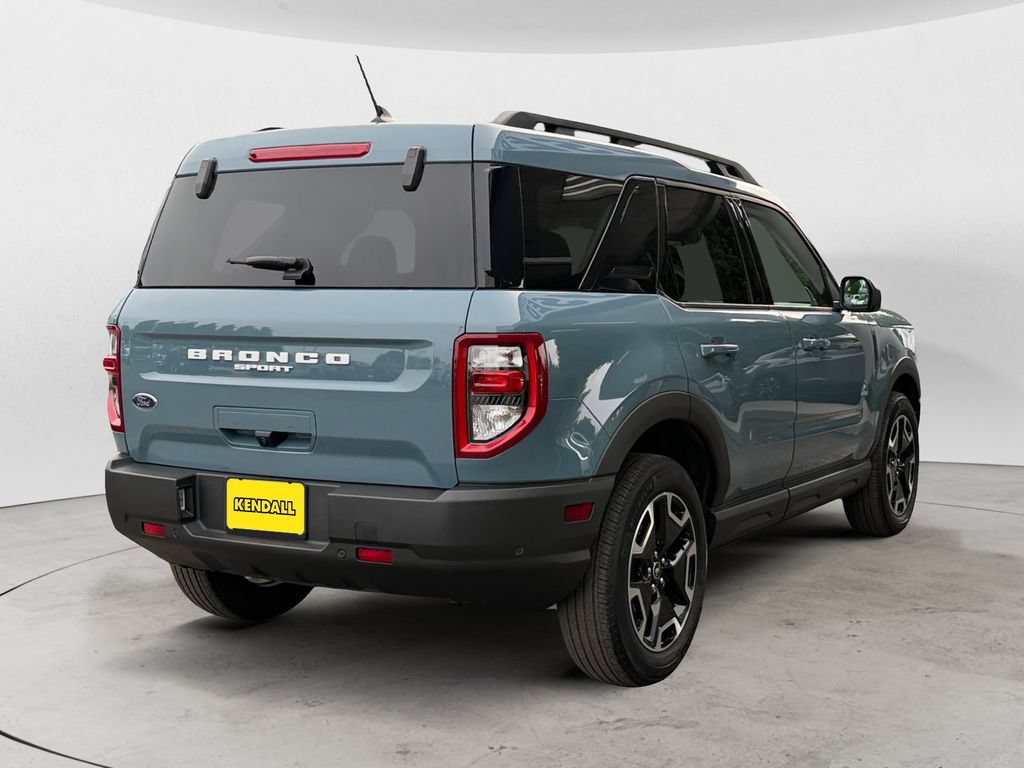 Certified 2023 Ford Bronco Sport Outer Banks w/ Tech Package AWD/4WD image 5