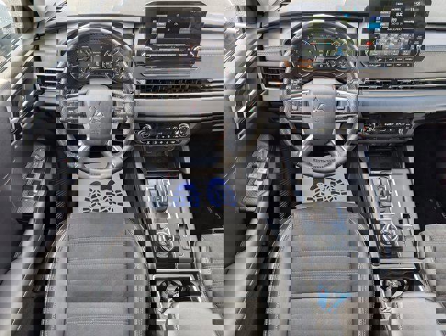 Used 2024 Mitsubishi Outlander SE image 26