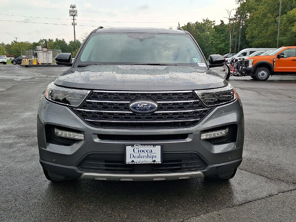 Certified 2023 Ford Explorer XLT w/ Equipment Group 202A AWD/4WD image 5