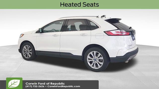 Certified 2022 Ford Edge Titanium image 3